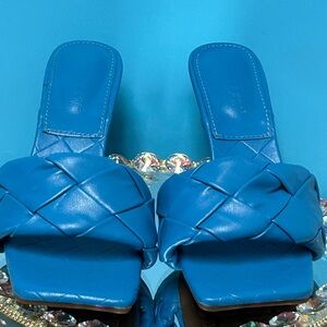 Woven Slide Sandals in Bright Blue - Women's Size 9